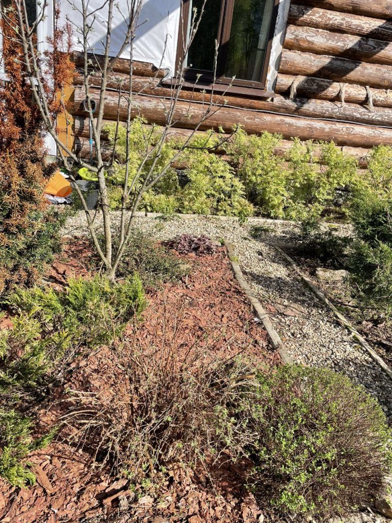 Прополка сорняков вручную